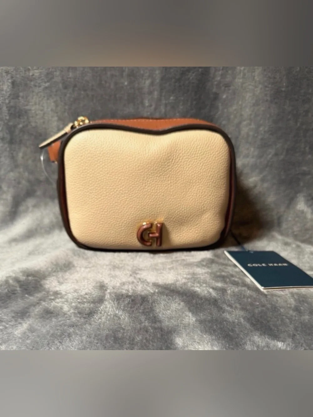 Cole Haan Essential Camera Crossbody Bag Tan/Oat  Pebbled Leather